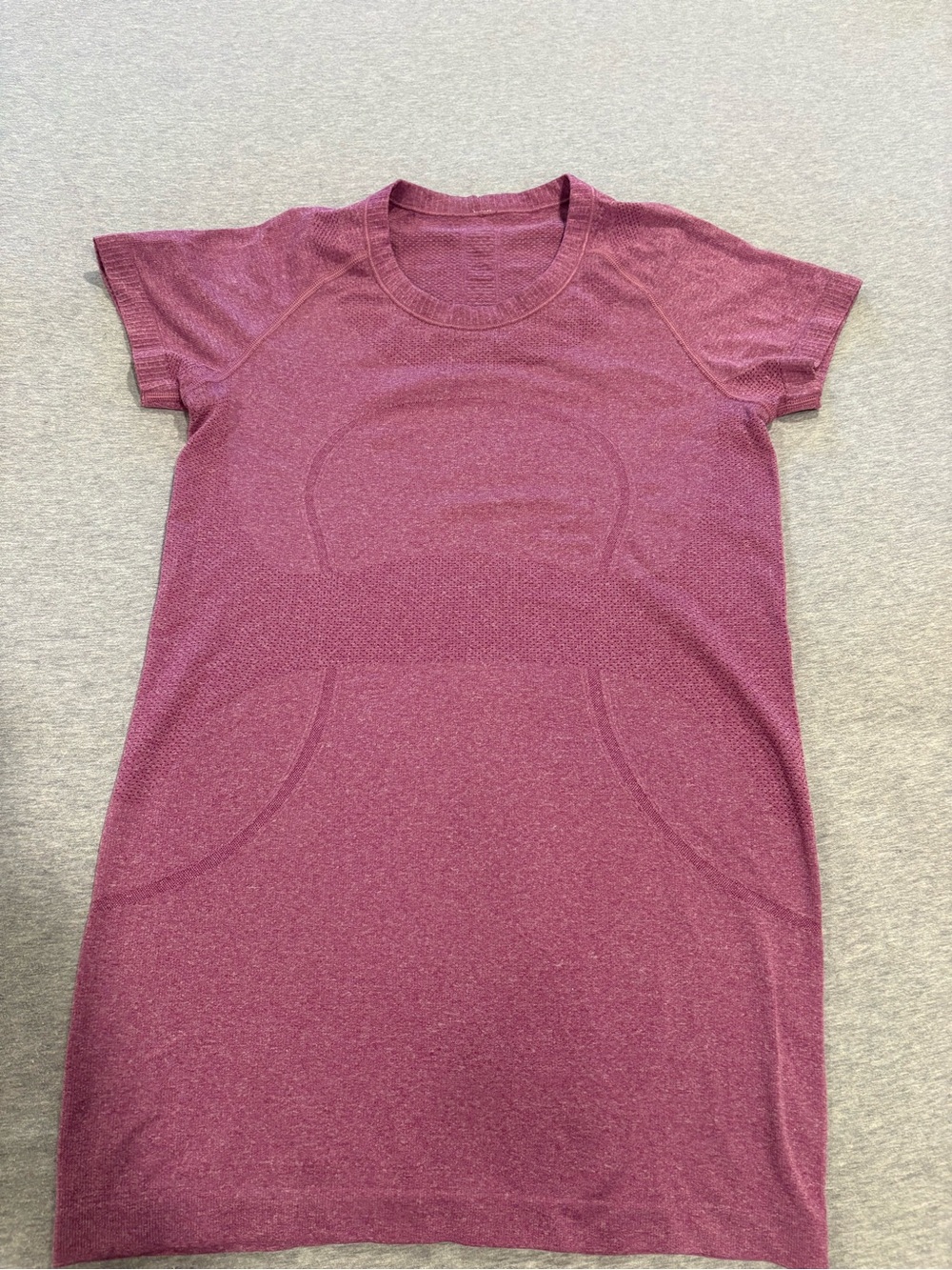 Women’s Short-Sleeve Crewneck Top  in Heather Plum